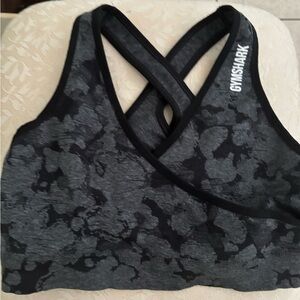 Gym shark fitting sport bra